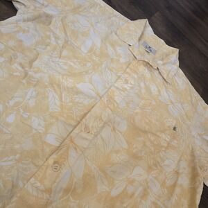 Solitude Hawaiian Shirt L Yellow Beachy Floral Button Up 100% Cotton‎ Aloha Camp